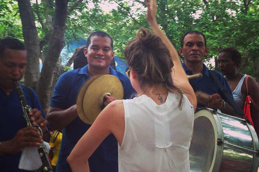 mujer bailando